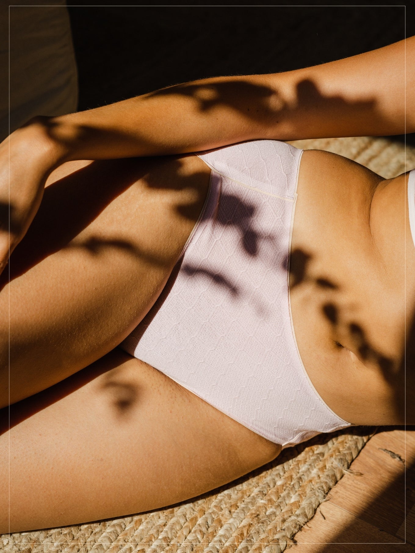 Cotton Seamless Hipster Full Coverage Underwear in pink color