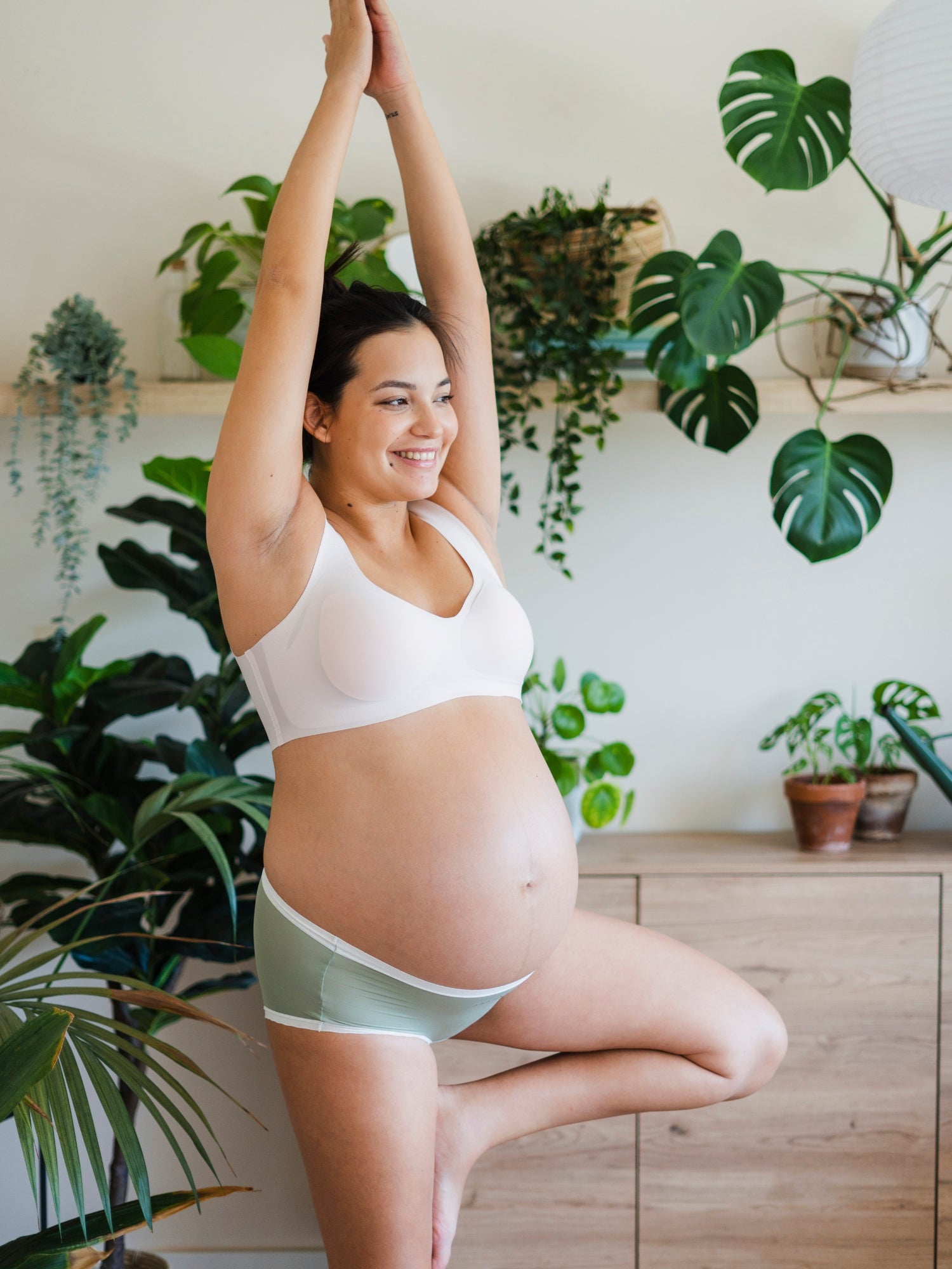 Maternity - Ceramide Infused Wireless One Size Seamless Beauty Bra